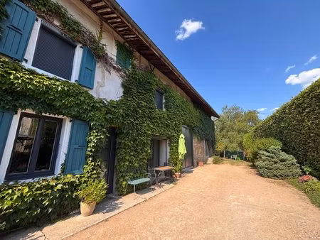 maison ancienne rénovée avec garage et annexe améageable