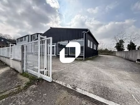 a louer  stockage proche n20