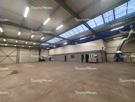 local d'activites a louer