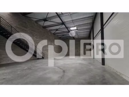 local d'activite a louer