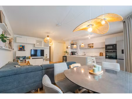 exclusivité - 5 pièces à vendre en parfait état avec terrasse en centre ville