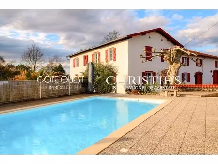 à vendre labets-biscay - ferme avec piscine vue campagne