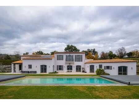 luxueuse villa au plan-de-la-tour