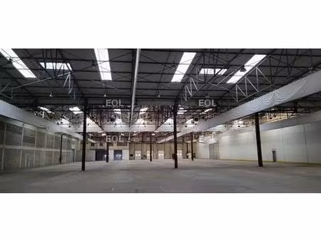 entrepôt avec bureaux de 6 215 m² à louer - mâcon (71)