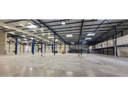 a louer - bâtiment à usage d'entrepôt avec bureaux de 10 770 m² à miribel (01)