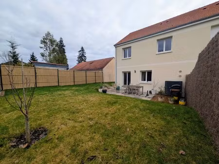 -maison de 2025 idéalement située-