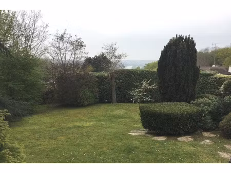 vaucresson: a proximité immédiate du centre ville 