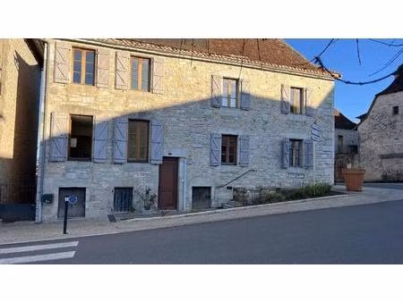 immeuble plein centre ville - livernon