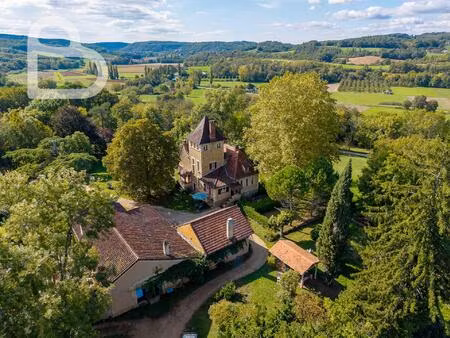 domaine avec manoir et dépendances potentiel exceptionnel