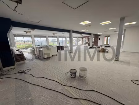 location locaux professionnels 451.83 m² à oulins (28260)  3 965 €