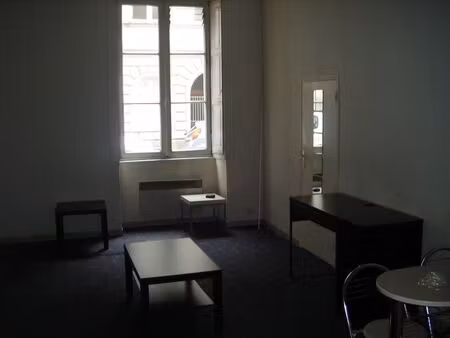 location appartement 1 pièce 22 m² à nantes (44000)