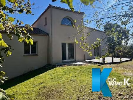 vente maison au girouard (85150) : à vendre / 153m² le girouard