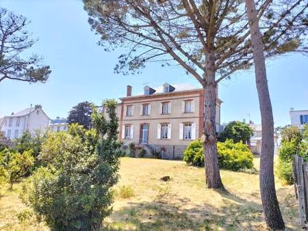 vente maison à agon-coutainville (50230) : à vendre / 271m² agon-coutainville