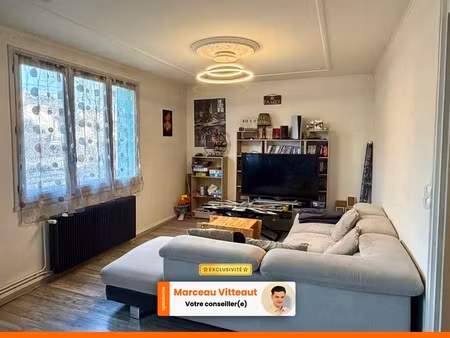 appartement 3 pièces - entrée indépendante  cour et garage privés (69)