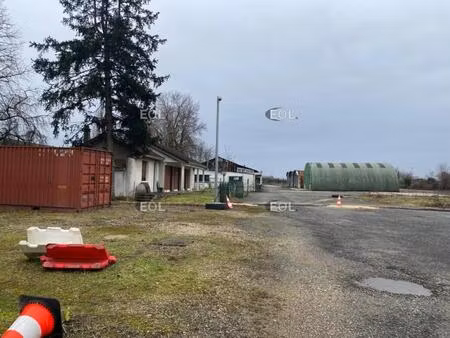 santeny (94) - à louer - site avec locaux d'activité  hangars et bureaux de 1 100 m²