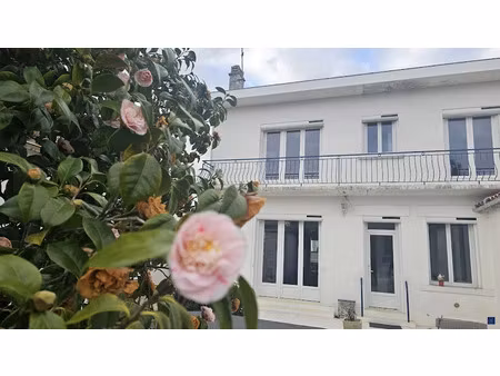 vente maison 7 pièces 190 m² à saujon (17600)  595 650 €