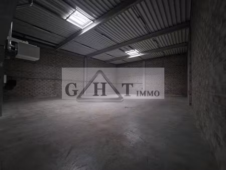 location local commercial