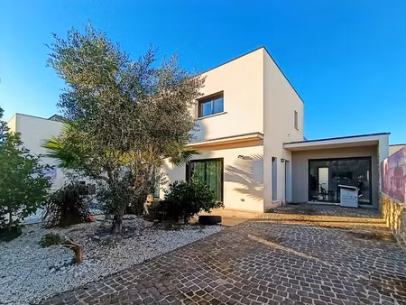 vente villa 7 pièces 157 m² à juvignac (34990)  565 000 €