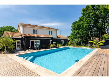 vente maison 8 pièces 200 m² à sainte helene (33480)  599 000 €