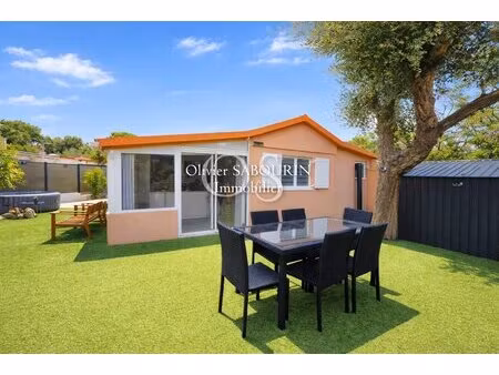 maison dans résidence sécurisée / vendu meublé