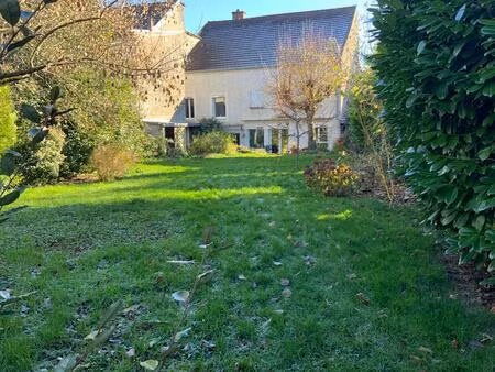 maison dole 5 pièce(s) 200 m2 avec parcelle constructible.