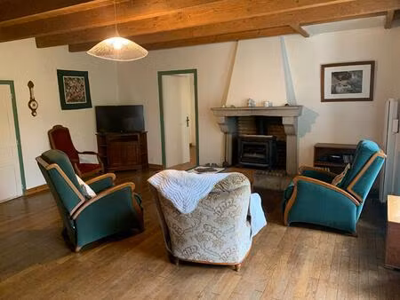 maison à vendre à la chapelle saint laurent - 6 pièces  4 chambres sur un terrain de plus.