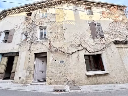 vente appartement 5 pièces 200 m² à courthézon (84350)  160 000 €