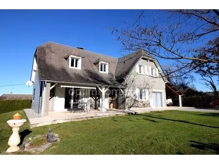 vente maison 5 pièces 148 m² bagnères-de-bigorre (65200)