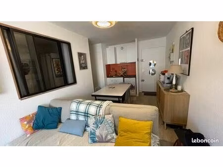 t2 sète centre - quai d'alger - clim + parking privé