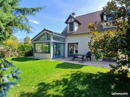 maison 7 pièces 140 m²