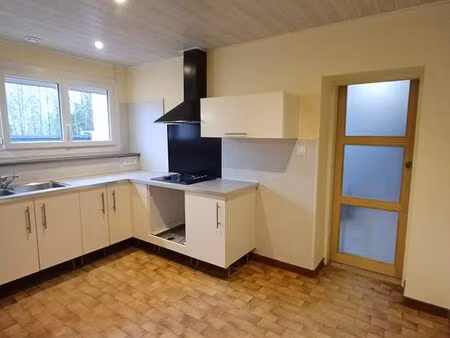 brax 31490 plein centre. location appartement t4 de 103 m2