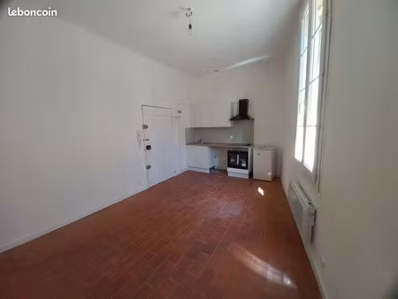 studio 1 pièce 24 m²