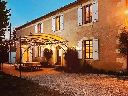 maison 5 pièces 192 m²