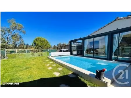 villa 4 pièces 82 m²