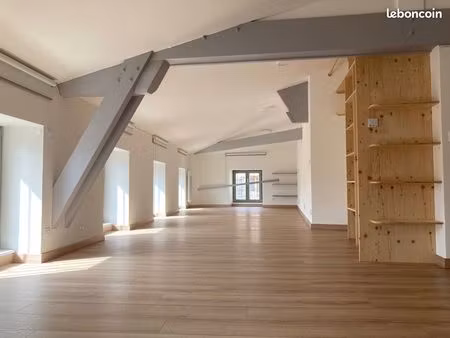 crest 2/3 pièces 70m2 centre ville