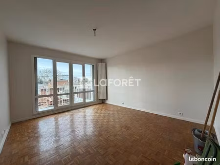 studio 1 pièce 30 m²