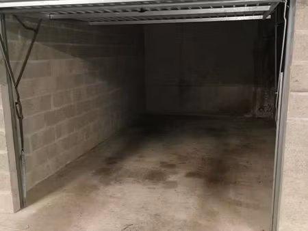 garage/box 13 m² rennes