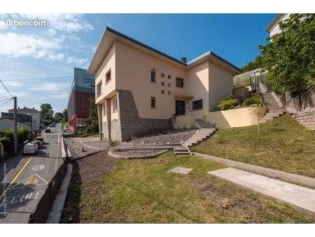 maison centre-ville 180m + 2000m de terrain