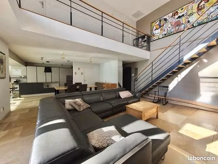 maison 6 pièces 230 m²