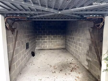 parking/box 14 m² nevers