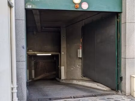 box parking voiture 10m2 - paris 5
