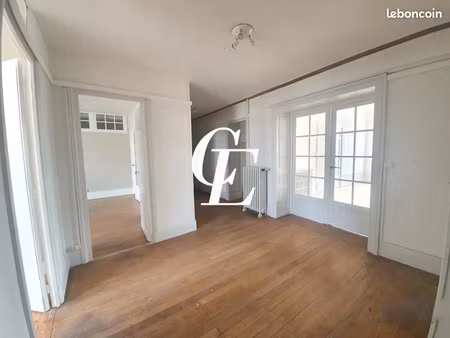 vente appartement 6 pièces 233 m² à saint-etienne (42000)  190 000 €