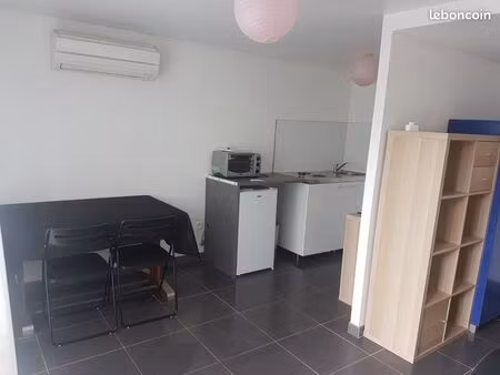 studio meublé 21 m2 terrasse tram 1 toutes aides