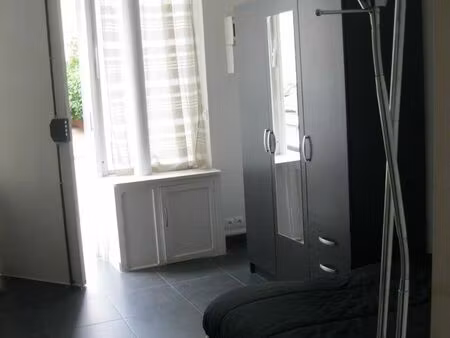 location studio bien agencé  meublé et équipé paris 14ème proche toutes commodités 860 cha