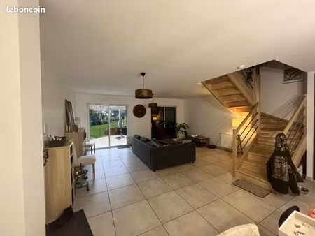 maison 4 pièces 92 m²