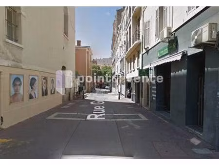 local commercial à louer