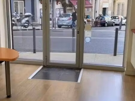 local commercial à louer