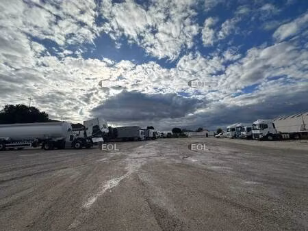 local d'activités à louer