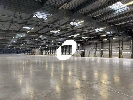 bâtiment de messagerie à louer