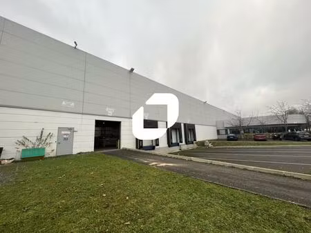 bâtiment d'activités à louer proche gare rer